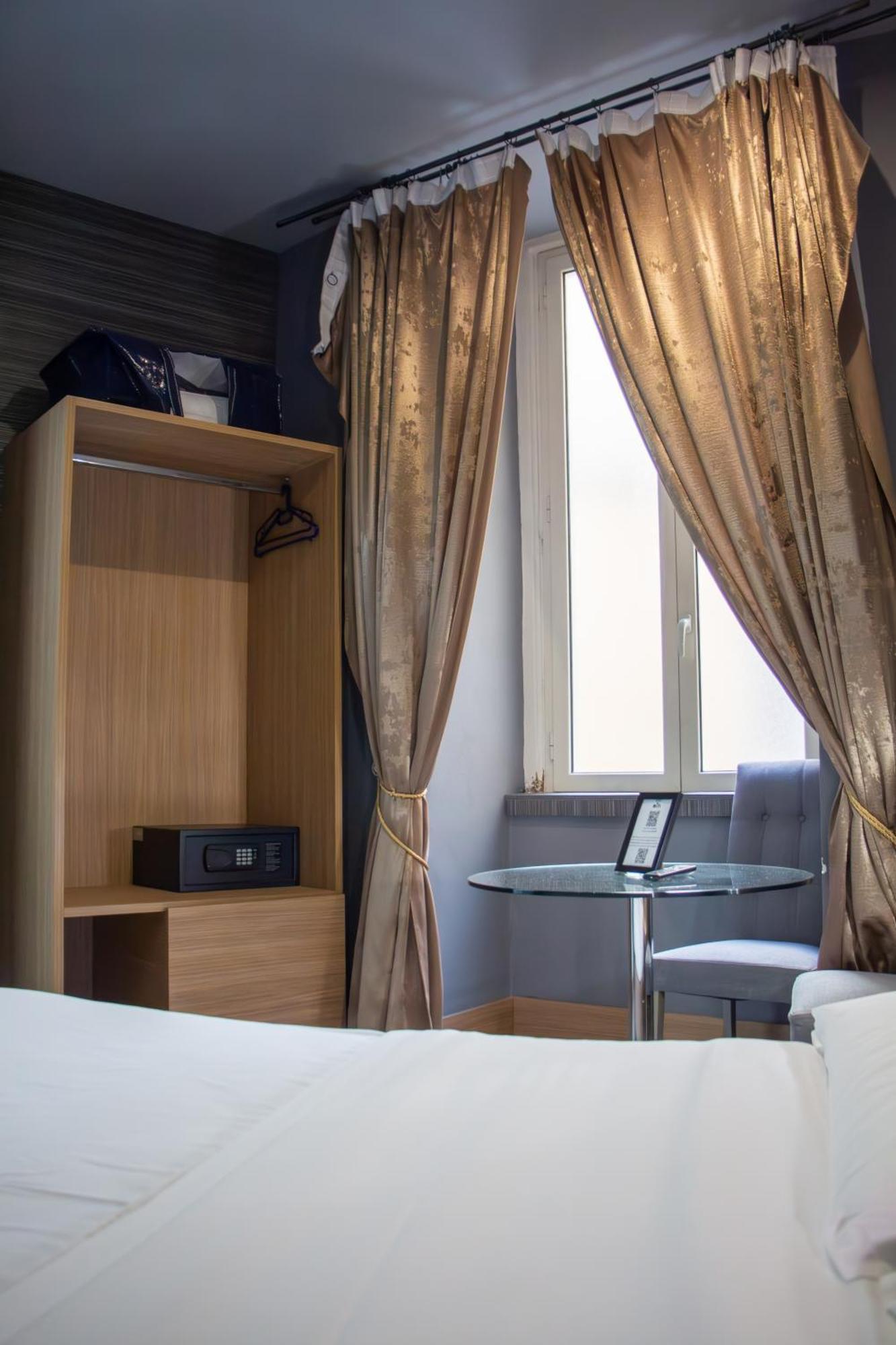 Hotel Beb Umberto I Napoli Zewnętrze zdjęcie