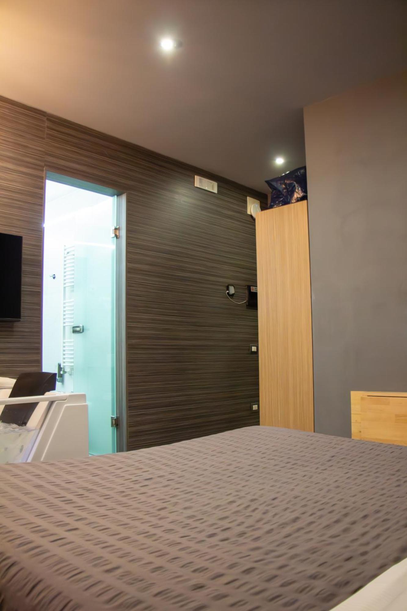 Hotel Beb Umberto I Napoli Zewnętrze zdjęcie