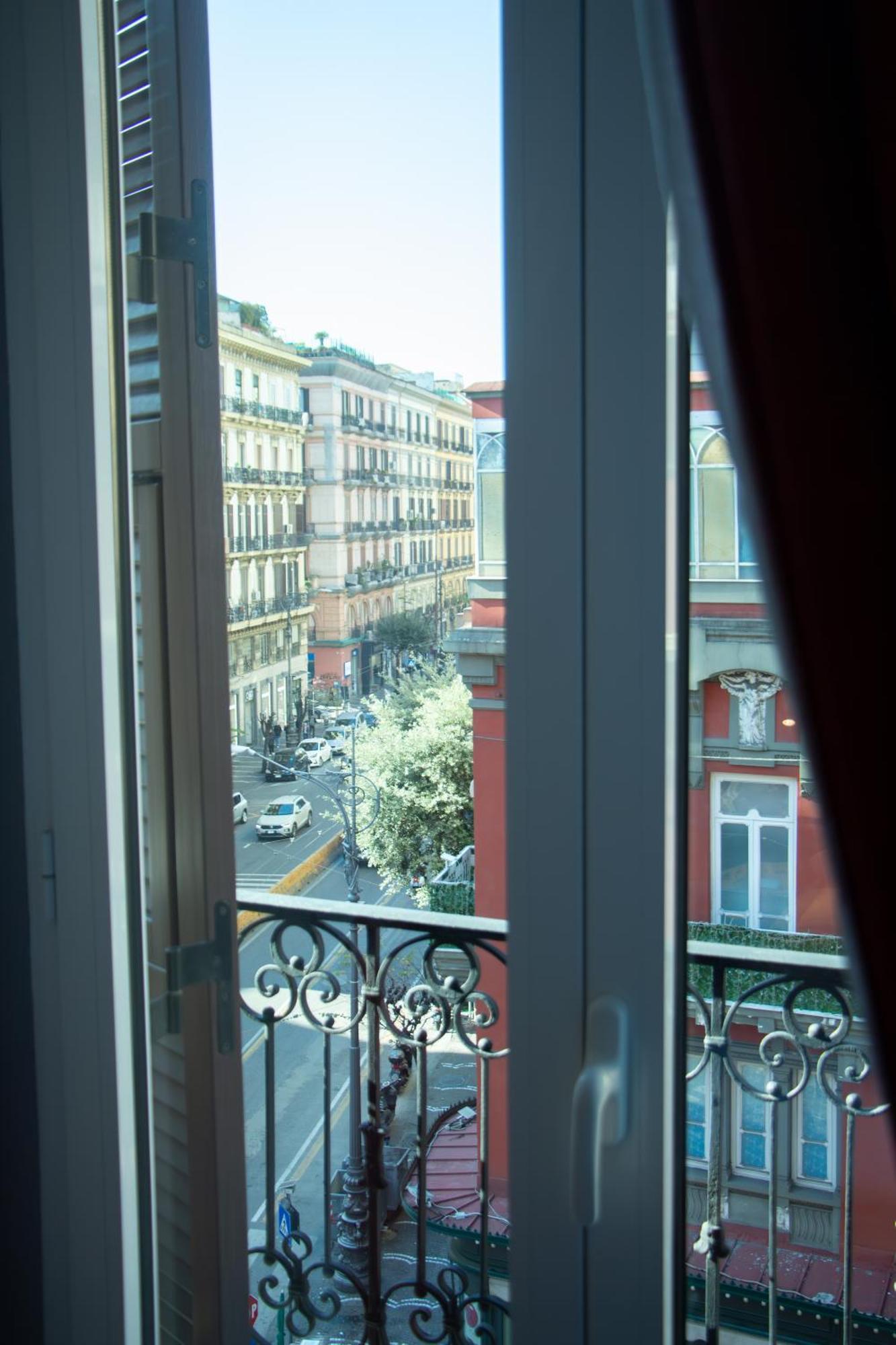 Hotel Beb Umberto I Napoli Zewnętrze zdjęcie