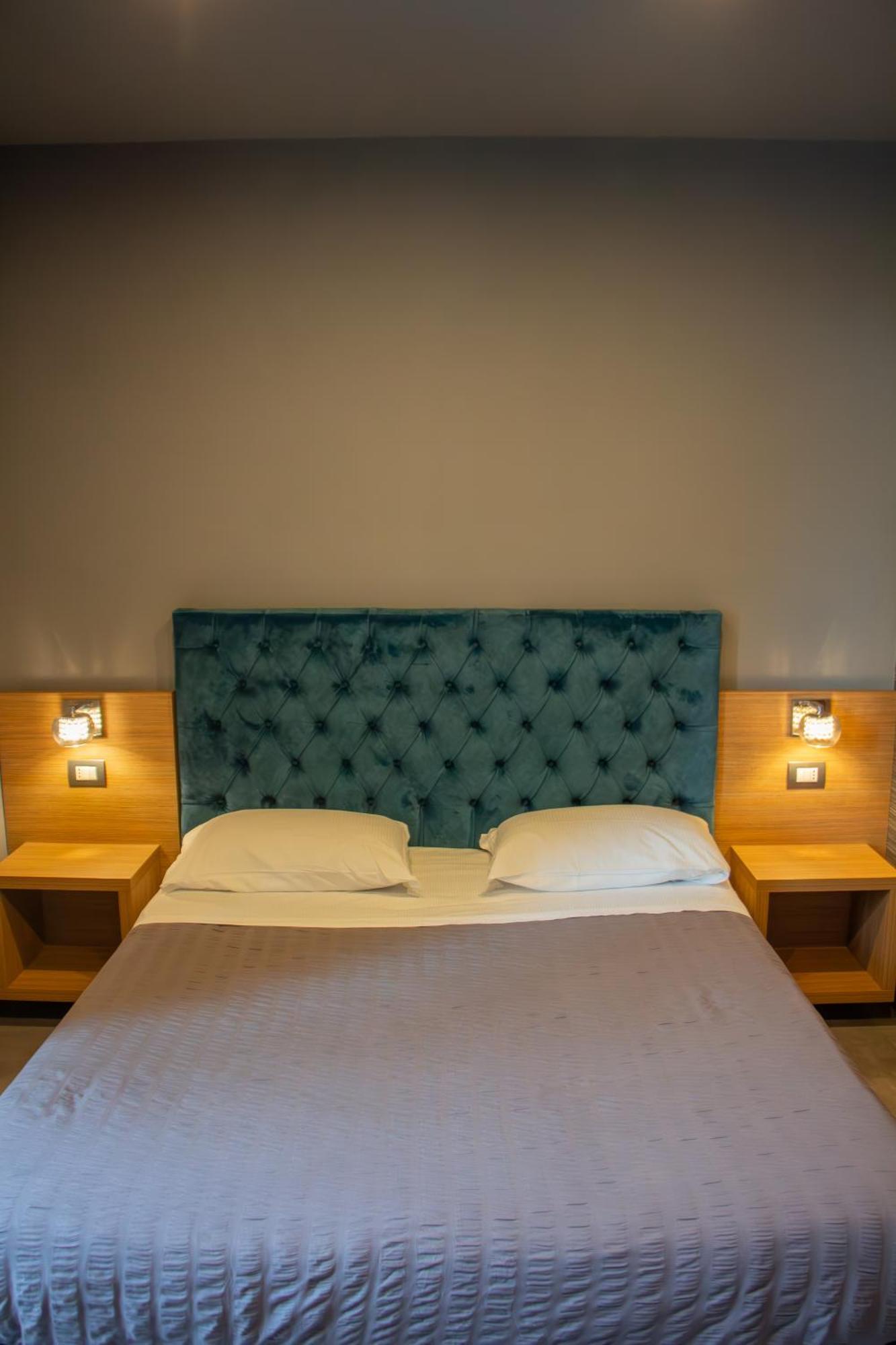 Hotel Beb Umberto I Napoli Zewnętrze zdjęcie