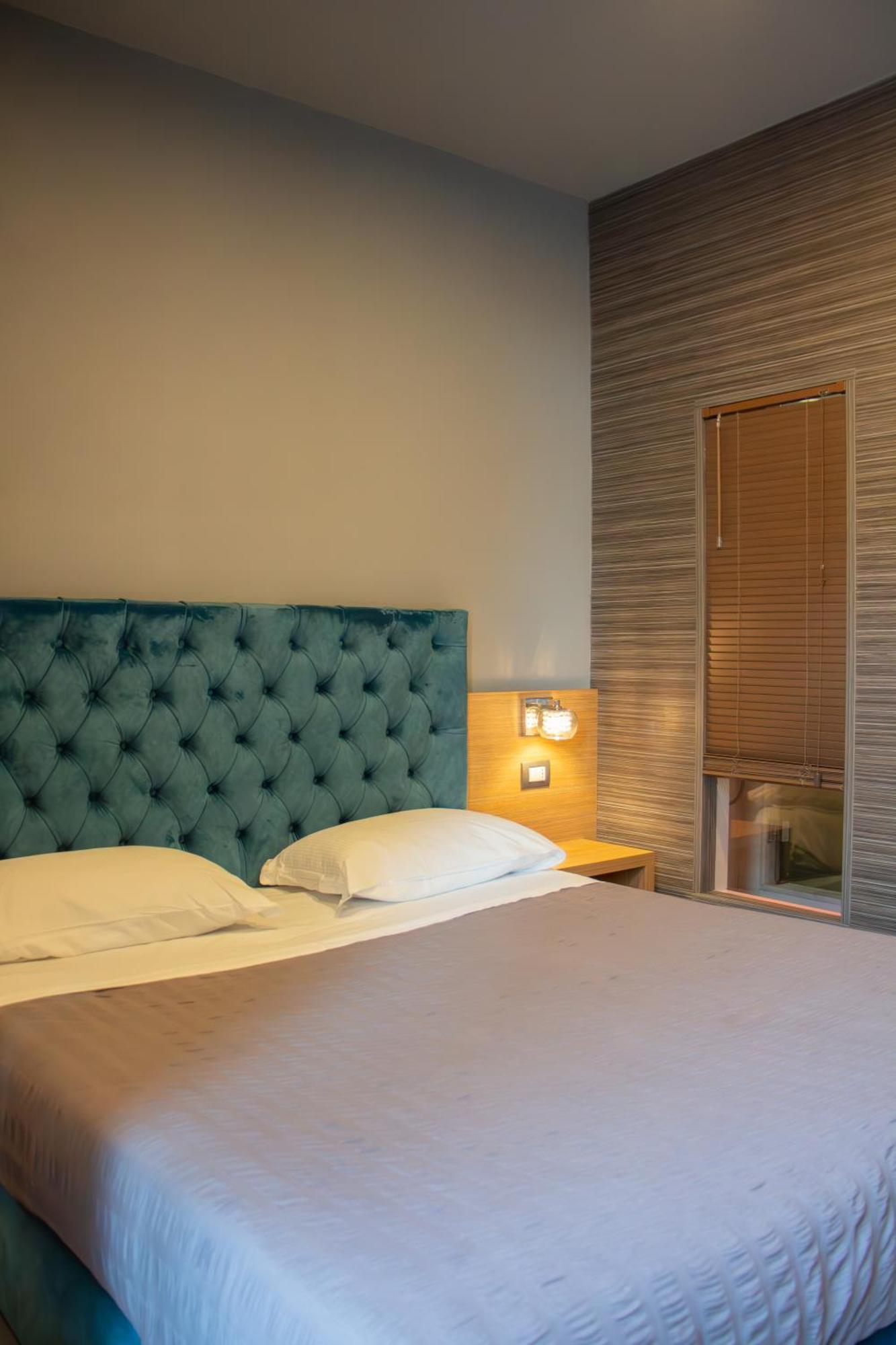 Hotel Beb Umberto I Napoli Zewnętrze zdjęcie